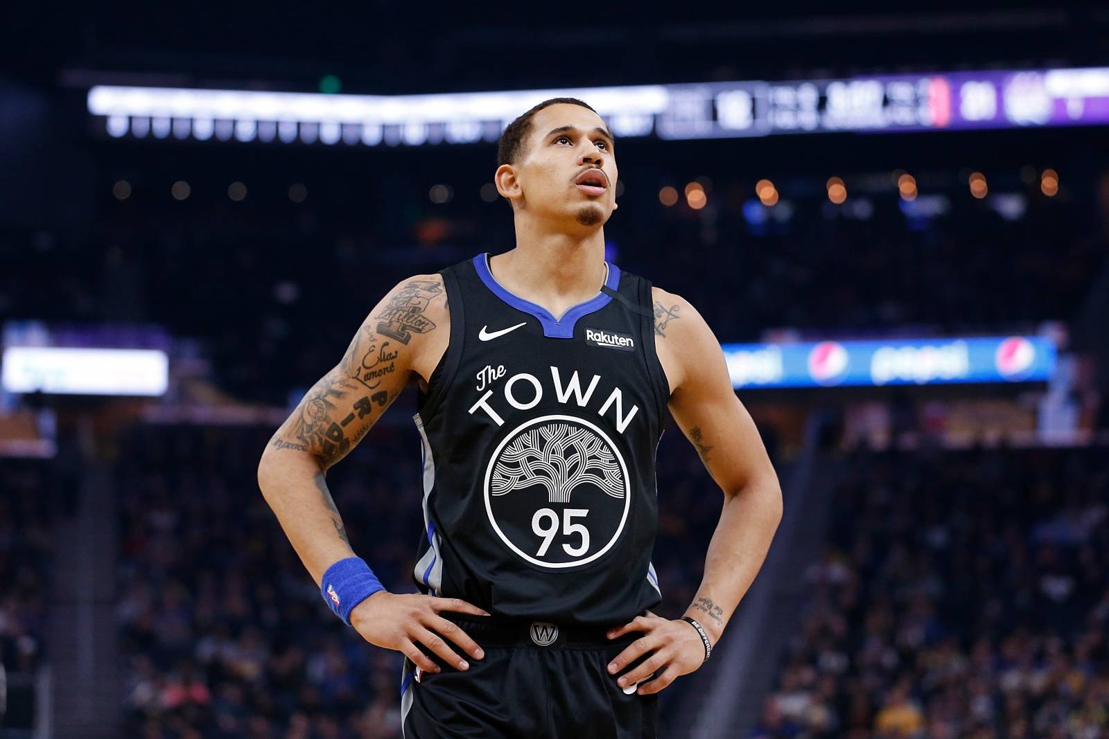 强发球冲击 强发球冲击